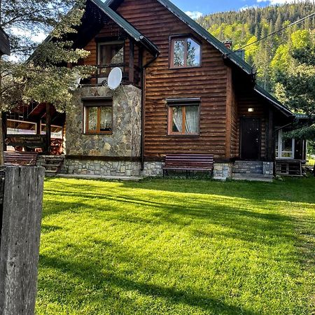 Хуторянка Villa Tatariv Eksteriør bilde