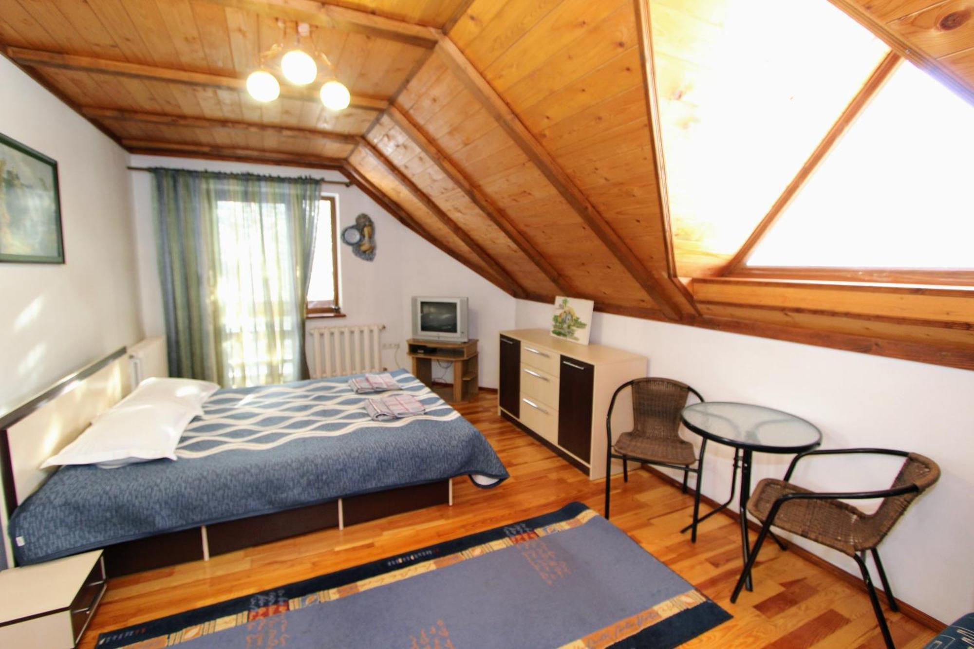 Хуторянка Villa Tatariv Eksteriør bilde